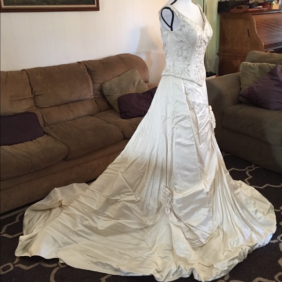 Dimetrios Dresses & Skirts - 💍 New DEMETRIOS Ivory Wedding DRESS Beaded Floral 6